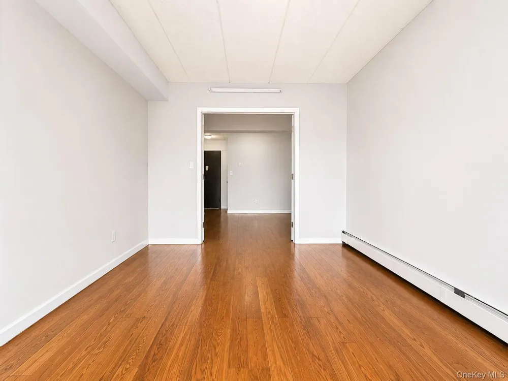 13935 35th Avenue #4B Flushing, NY 11354