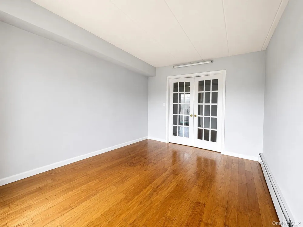 13935 35th Avenue #4B Flushing, NY 11354