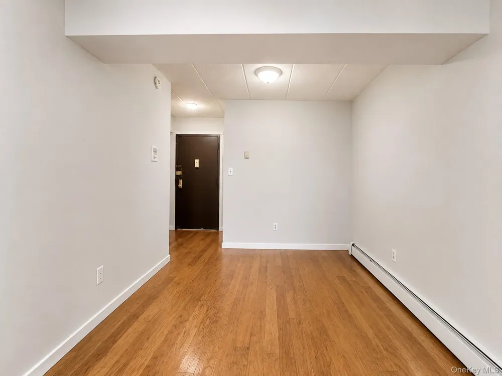 13935 35th Avenue #4B Flushing, NY 11354