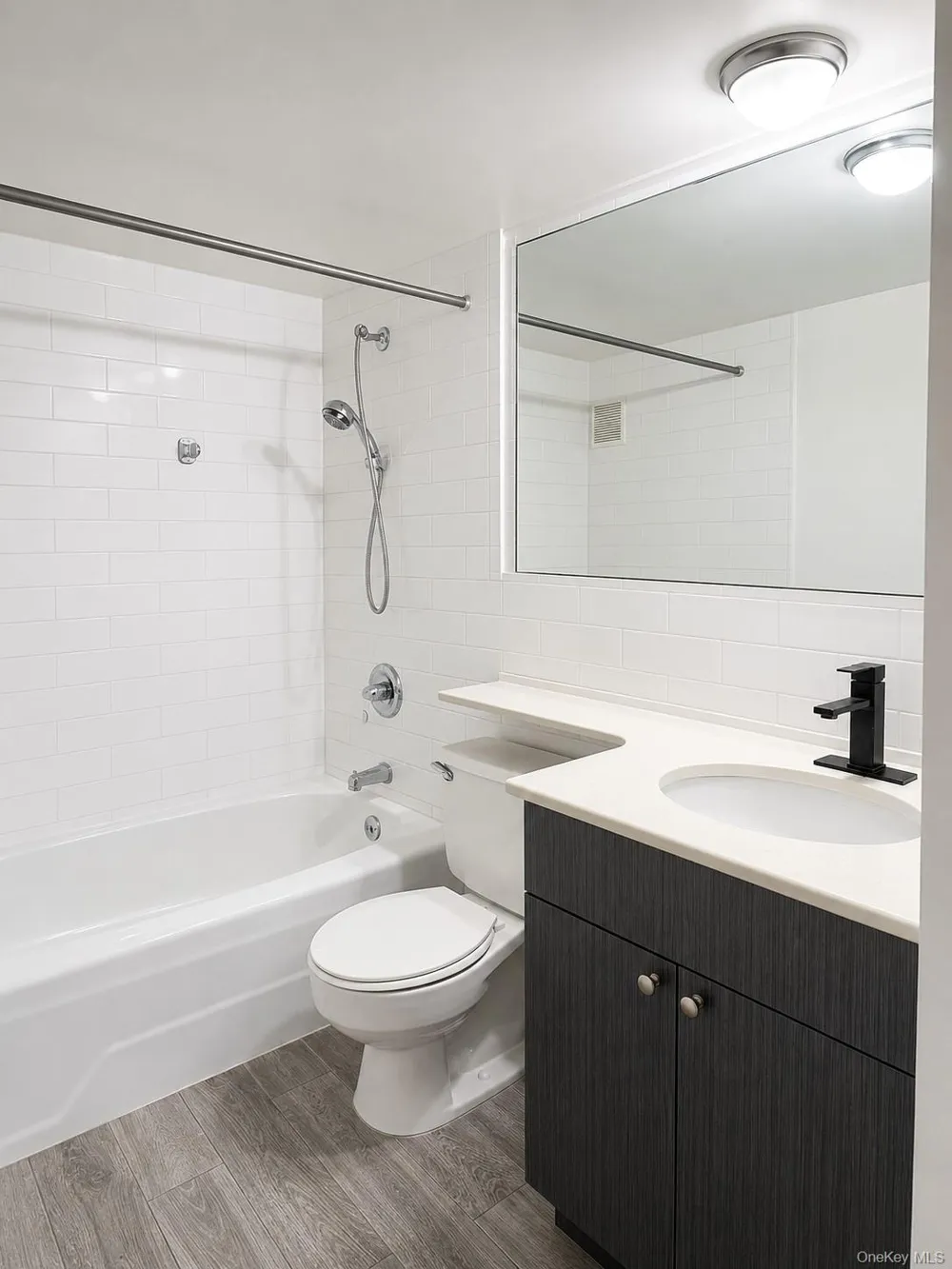 13935 35th Avenue #4B Flushing, NY 11354