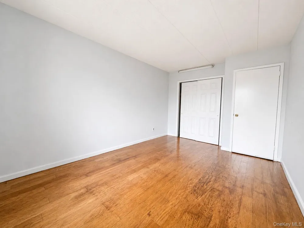 13935 35th Avenue #4B Flushing, NY 11354