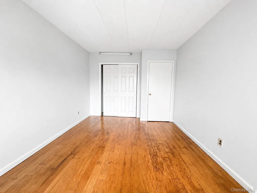 13935 35th Avenue #4B Flushing, NY 11354