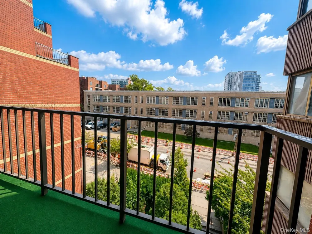 13935 35th Avenue #4B Flushing, NY 11354
