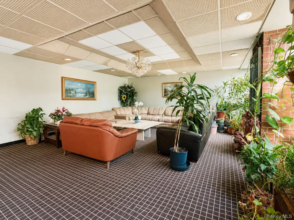 13935 35th Avenue #4B Flushing, NY 11354
