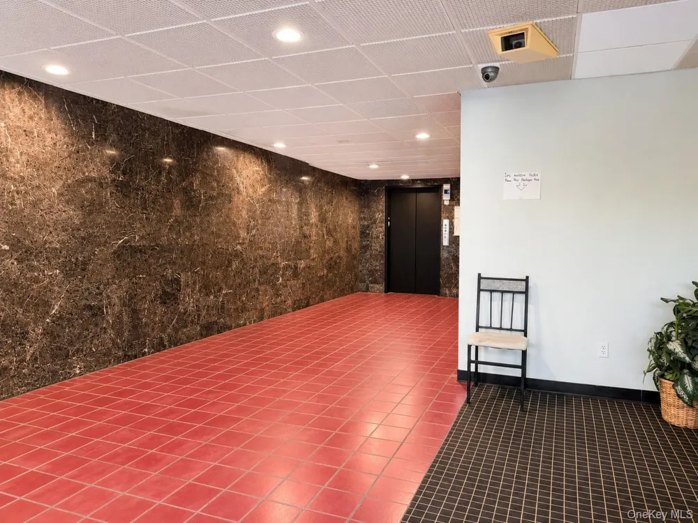 13935 35th Avenue #4B Flushing, NY 11354