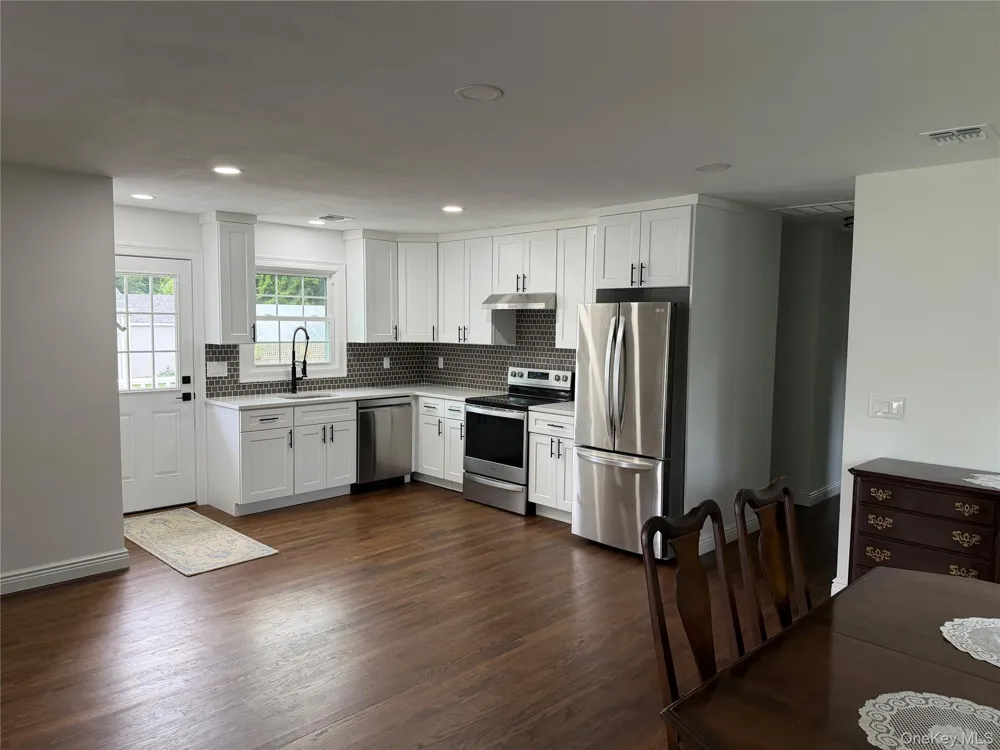 1544 Thompson Drive Bay Shore, NY 11706