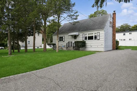 544 Park Avenue