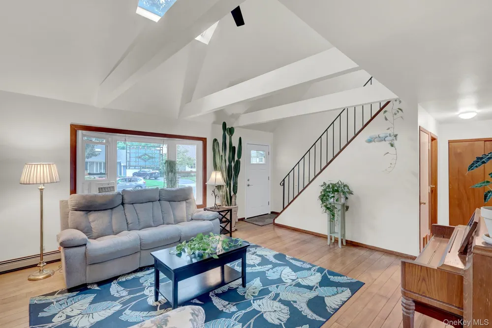 5 Madsen Lane East Northport, NY 11731
