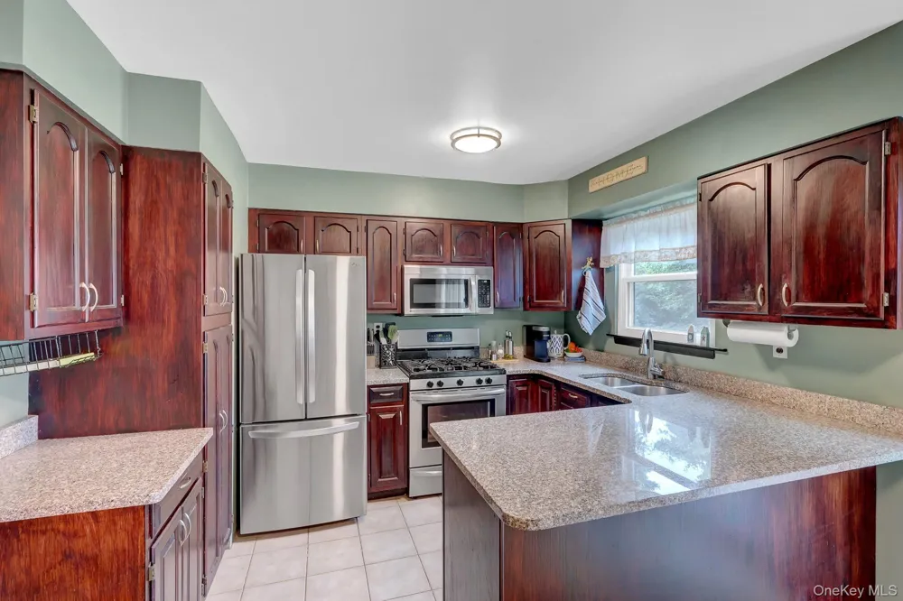 5 Madsen Lane East Northport, NY 11731