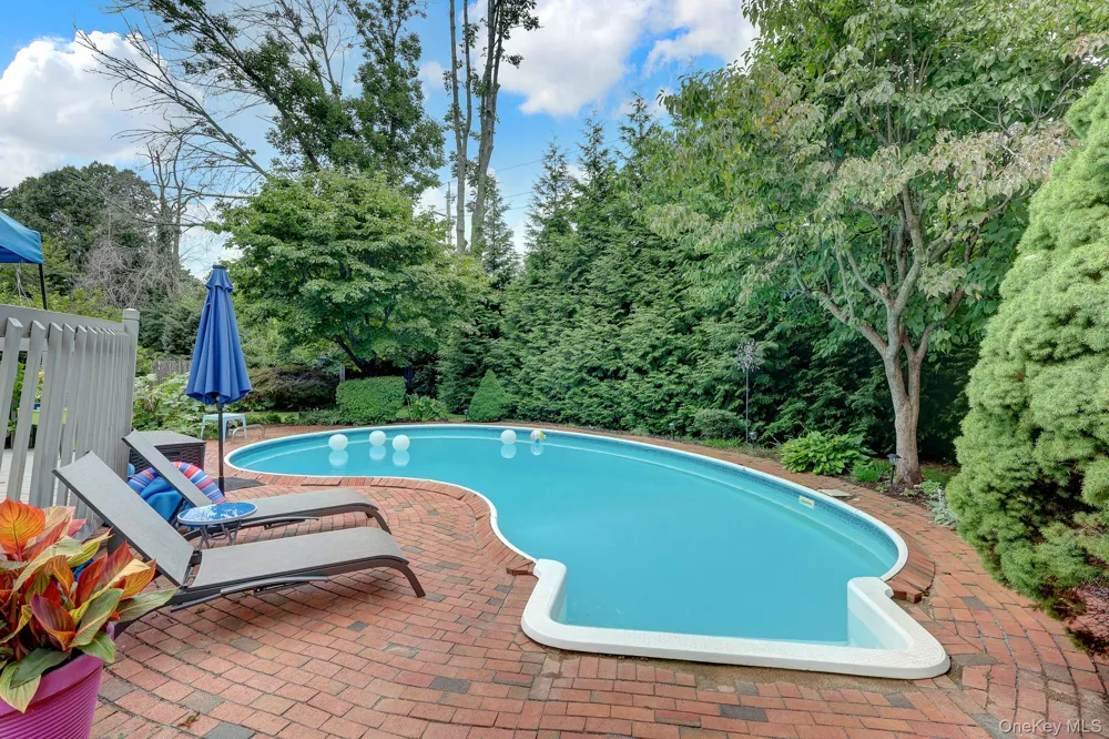5 Madsen Lane East Northport, NY 11731