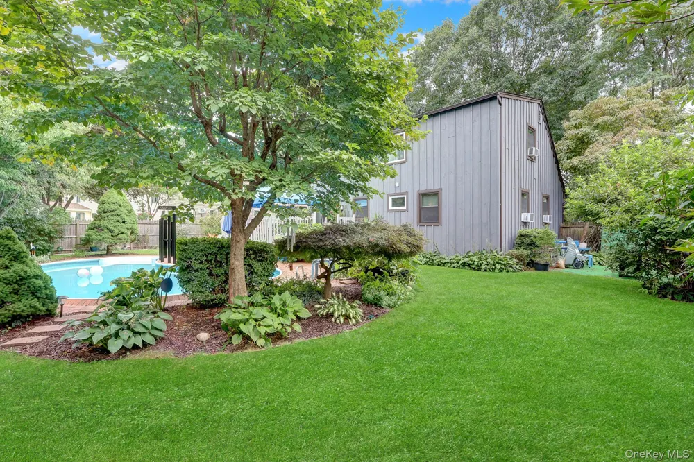 5 Madsen Lane East Northport, NY 11731