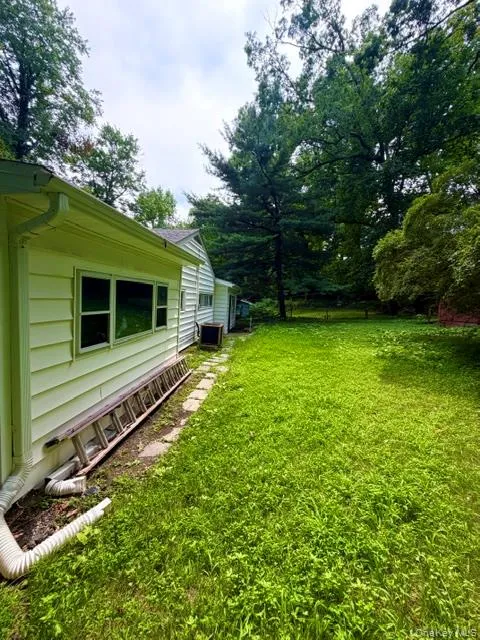 5093 Route 9W Newburgh, NY 12550