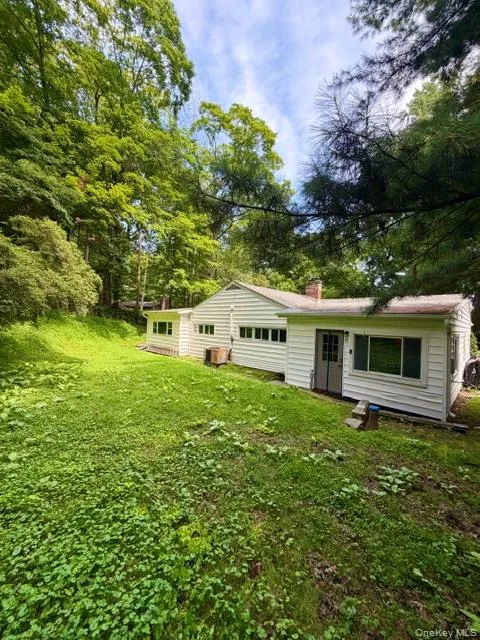 5093 Route 9W Newburgh, NY 12550