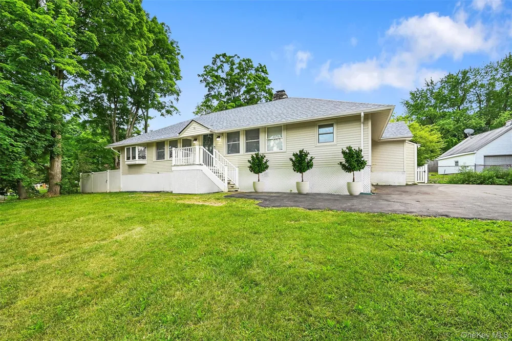 96 Galloway Road Warwick, NY 10990