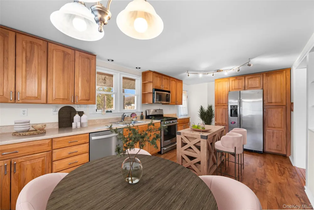 96 Galloway Road Warwick, NY 10990