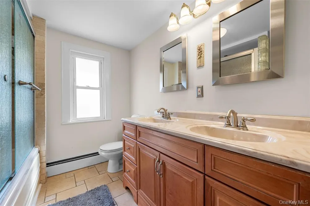 96 Galloway Road Warwick, NY 10990