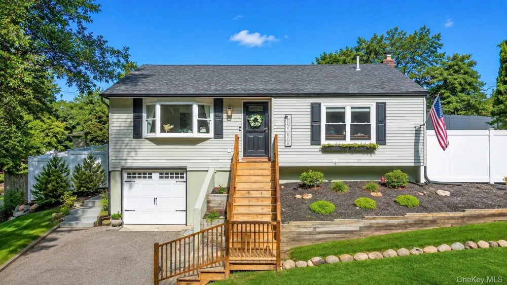 19 Hawthorne Road Rocky Point, NY 11778
