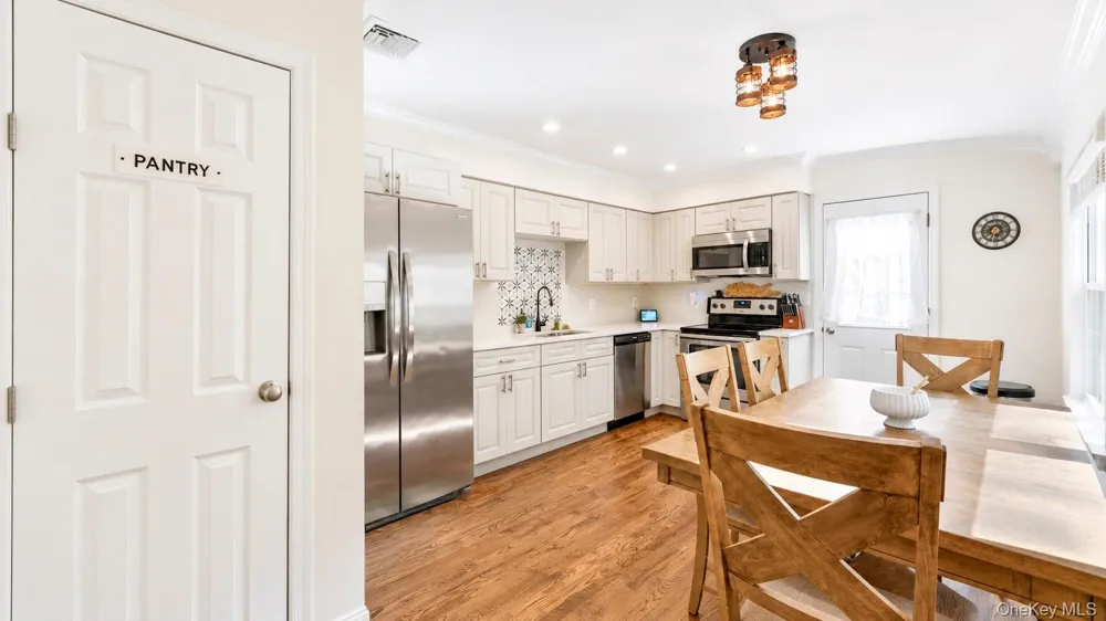 19 Hawthorne Road Rocky Point, NY 11778