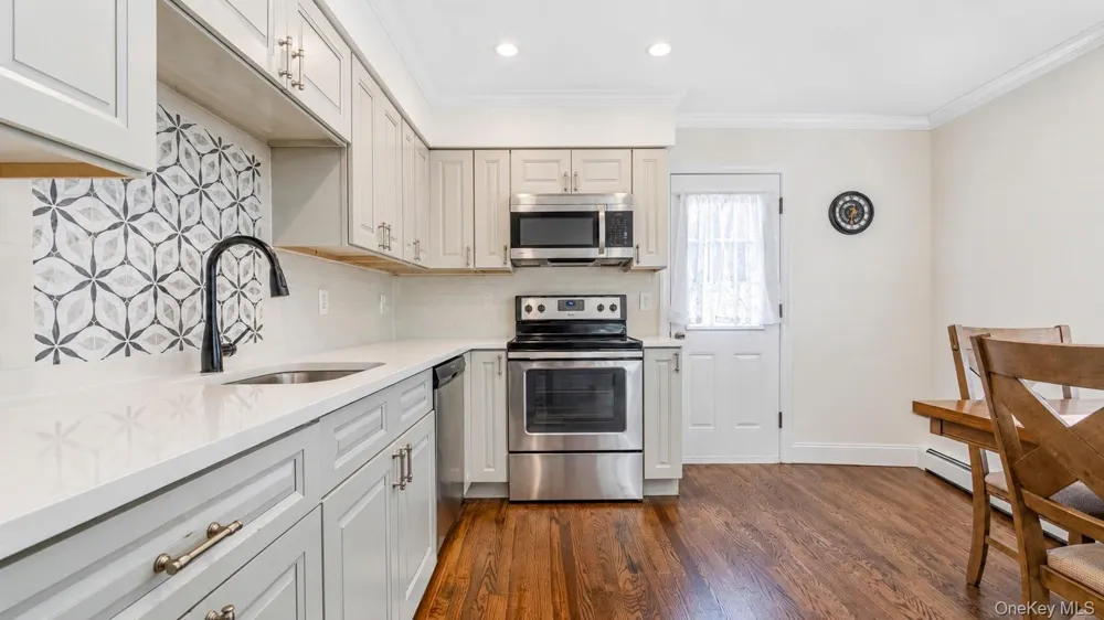 19 Hawthorne Road Rocky Point, NY 11778