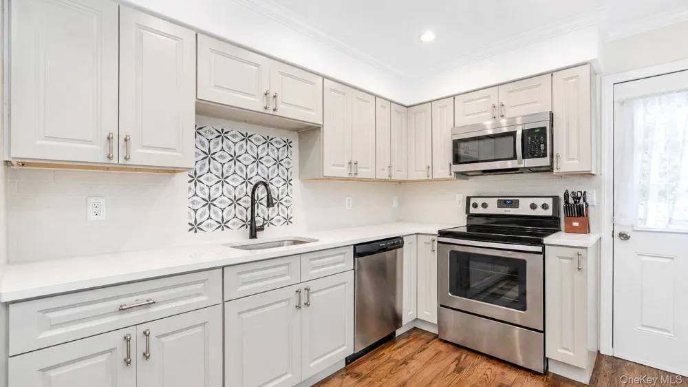 19 Hawthorne Road Rocky Point, NY 11778