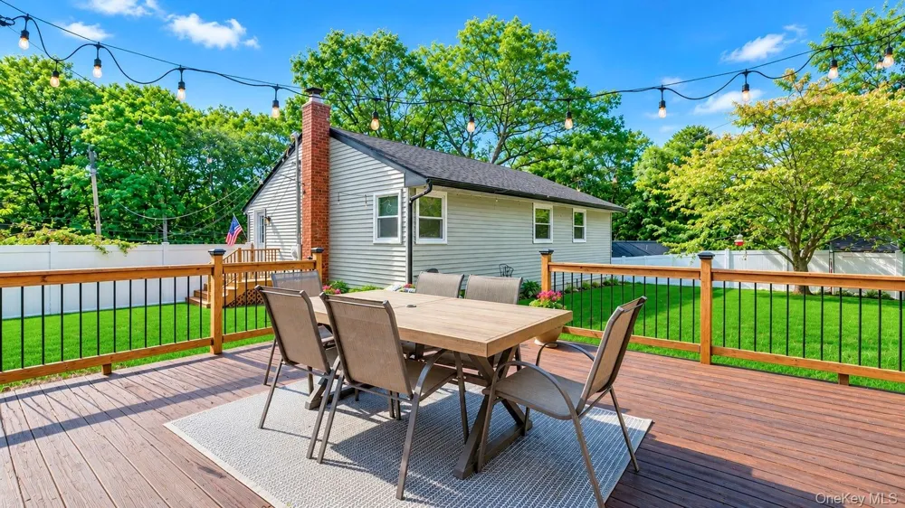 19 Hawthorne Road Rocky Point, NY 11778