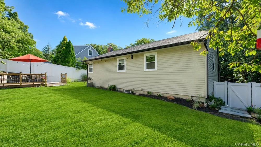 19 Hawthorne Road Rocky Point, NY 11778