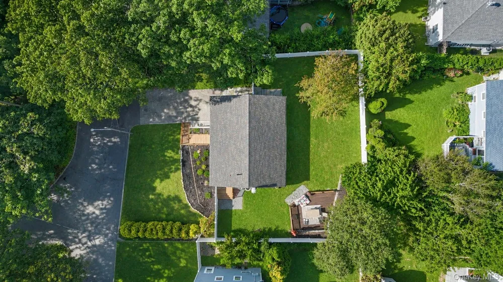 19 Hawthorne Road Rocky Point, NY 11778