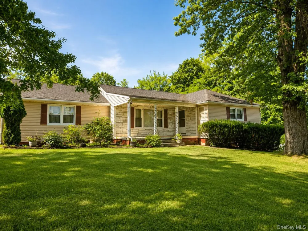19 Stewart Place Spring Valley, NY 10977