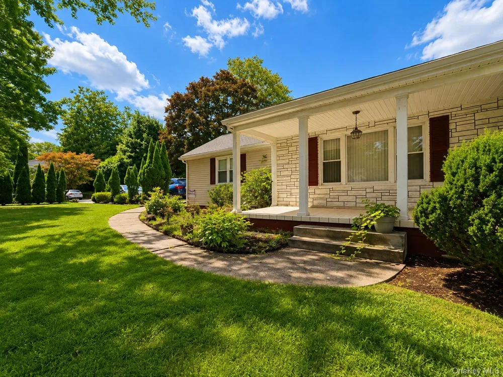 19 Stewart Place Spring Valley, NY 10977