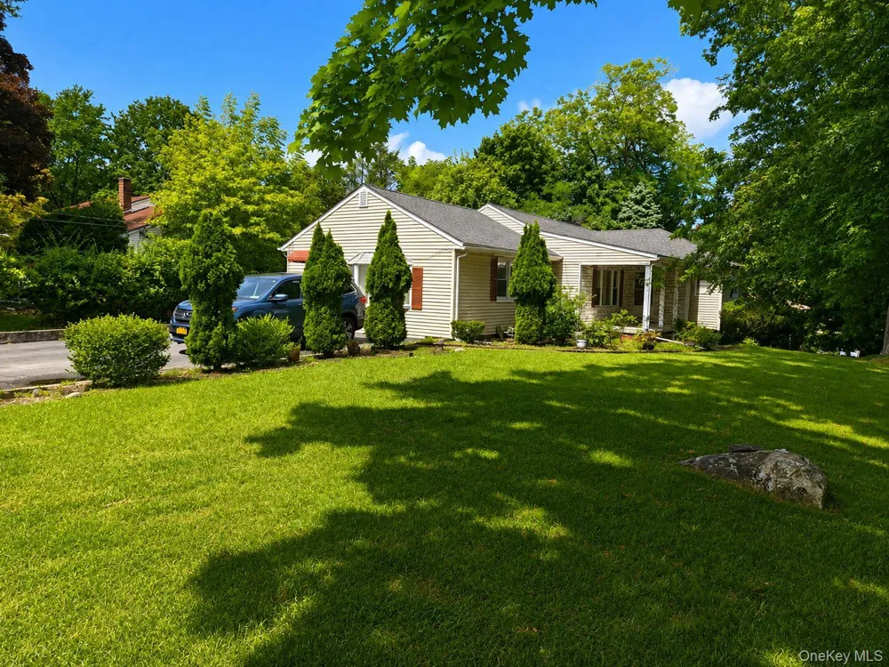 19 Stewart Place Spring Valley, NY 10977