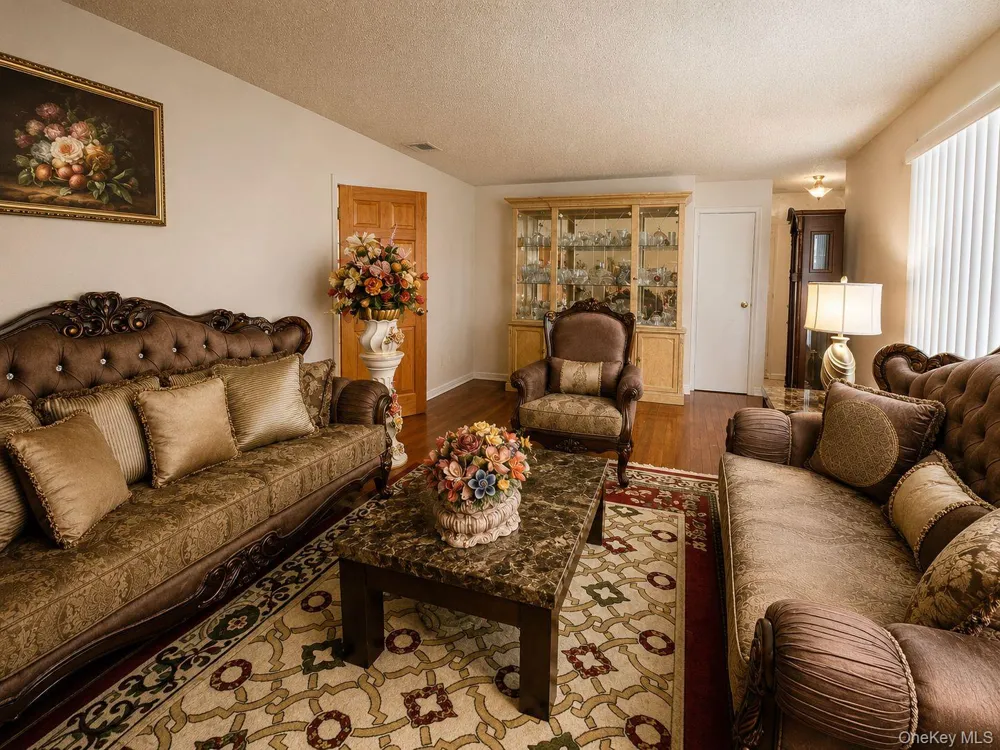 19 Stewart Place Spring Valley, NY 10977
