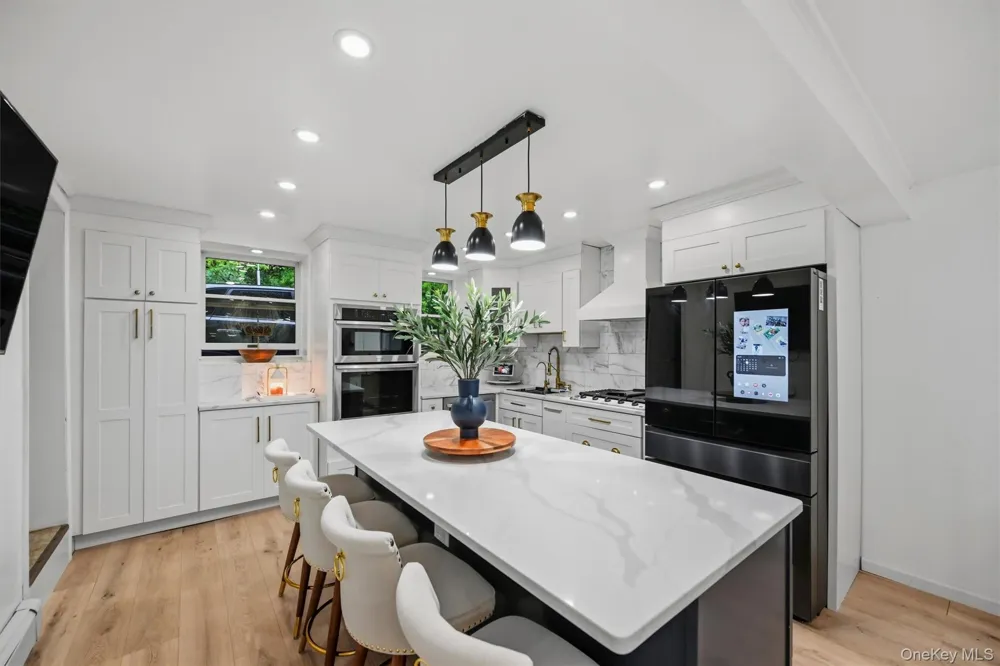 56 Main Street Unionville, NY 10988