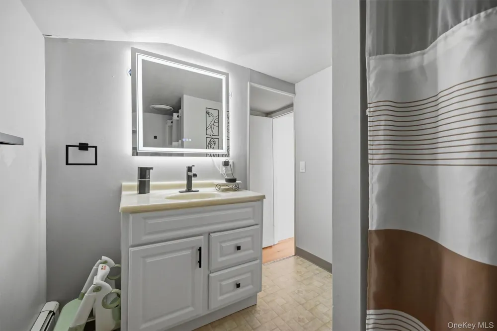 56 Main Street Unionville, NY 10988