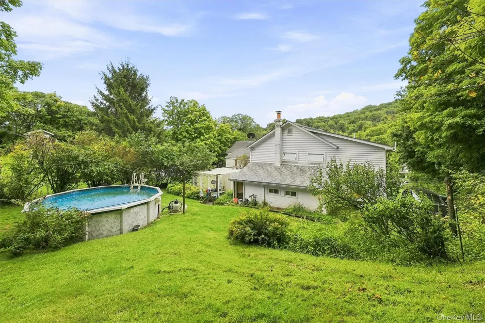 56 Main Street Unionville, NY 10988