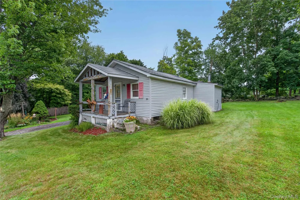 33 E Crossman Avenue Monroe, NY 10950