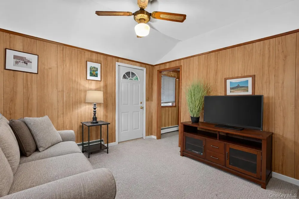 33 E Crossman Avenue Monroe, NY 10950