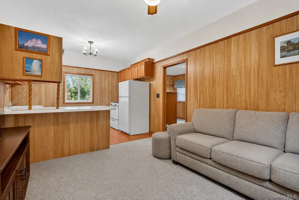 33 E Crossman Avenue Monroe, NY 10950