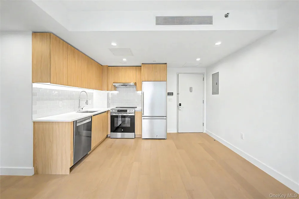 150-02 Northern Boulevard #5G Flushing, NY 11354