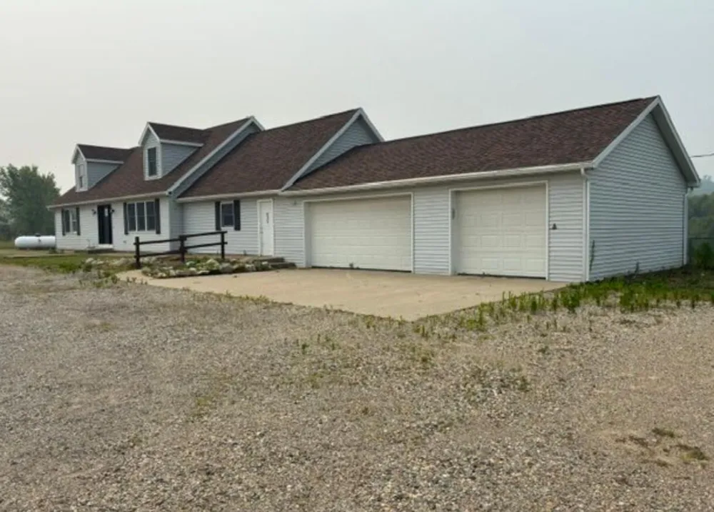 435 26th Street Allegan, MI 49010