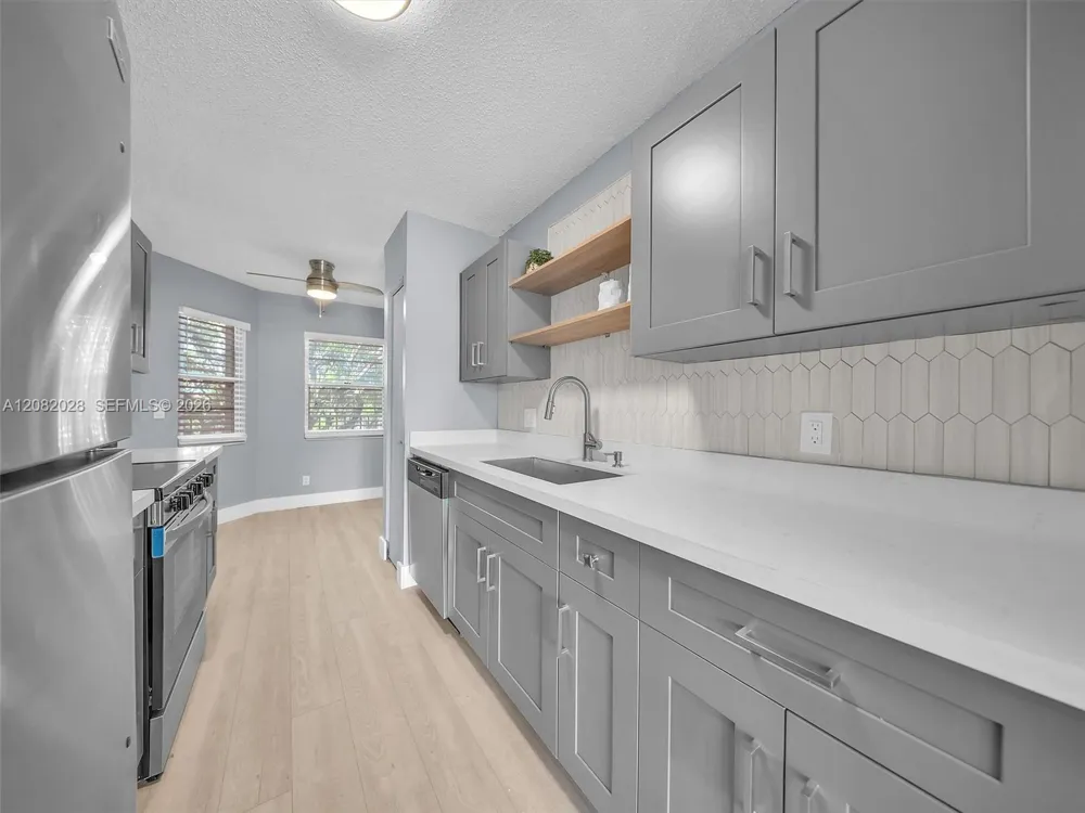 1401 SW 128th Ter #304H Pembroke Pines, FL 33027