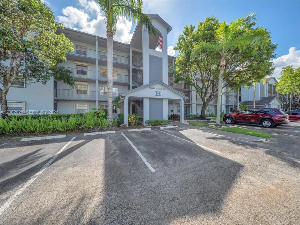 1401 SW 128th Ter #304H Pembroke Pines, FL 33027