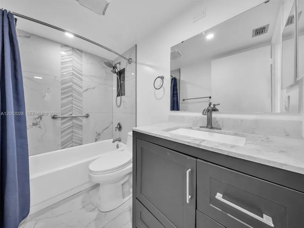 1401 SW 128th Ter #304H Pembroke Pines, FL 33027