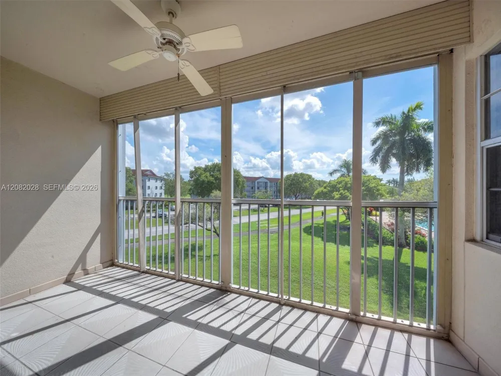 1401 SW 128th Ter #304H Pembroke Pines, FL 33027