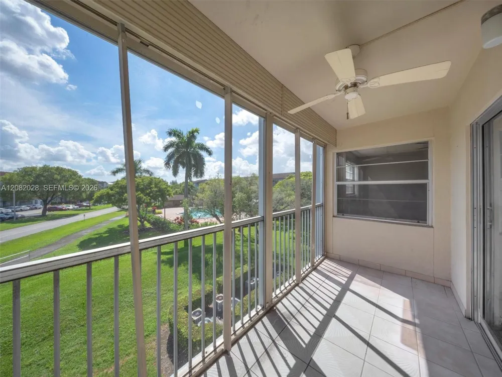 1401 SW 128th Ter #304H Pembroke Pines, FL 33027