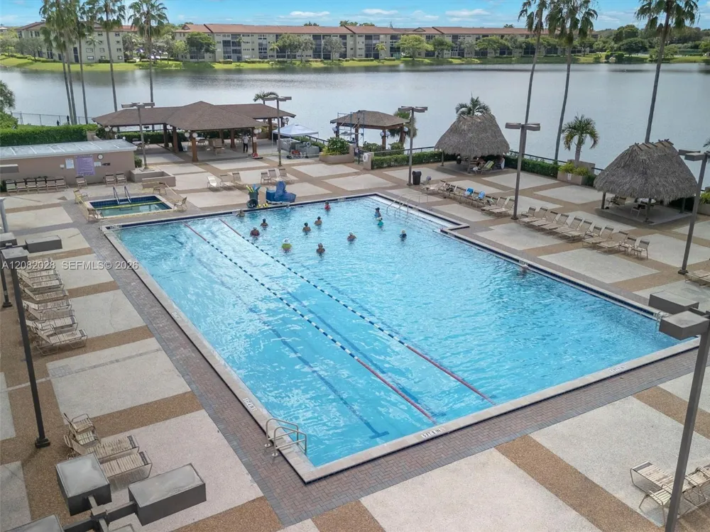 1401 SW 128th Ter #304H Pembroke Pines, FL 33027