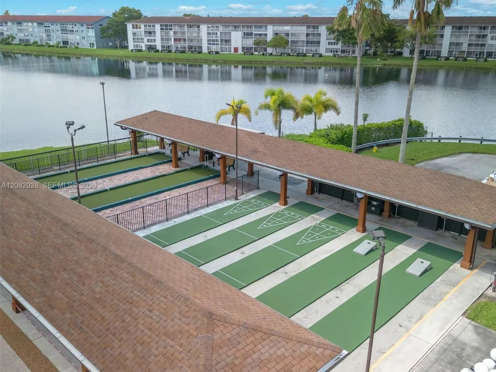 1401 SW 128th Ter #304H Pembroke Pines, FL 33027
