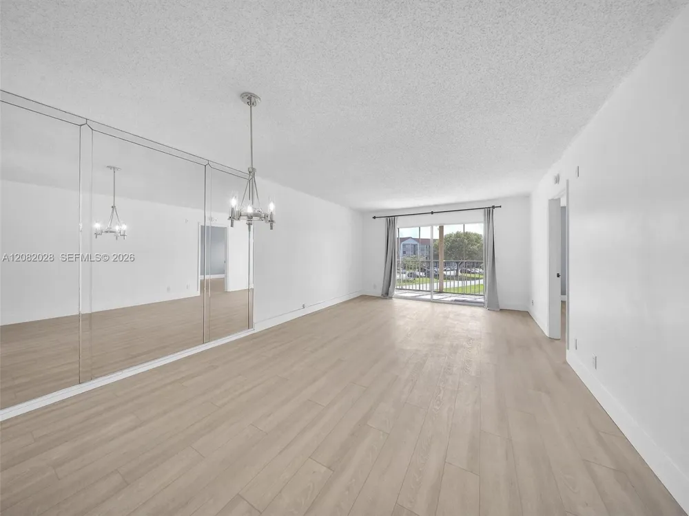 1401 SW 128th Ter #304H Pembroke Pines, FL 33027