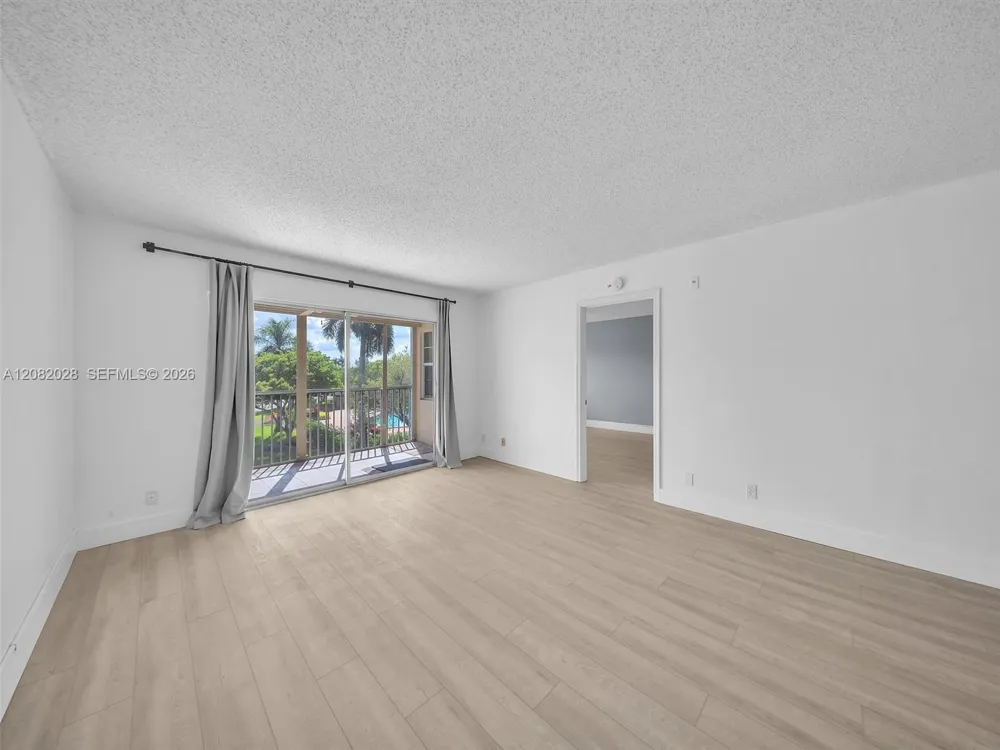 1401 SW 128th Ter #304H Pembroke Pines, FL 33027