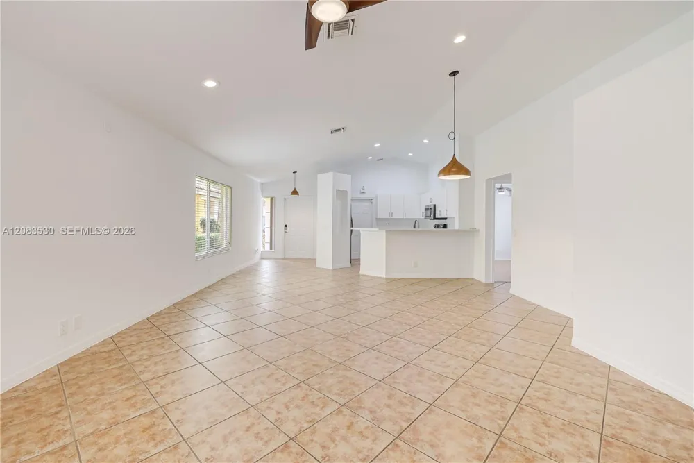 1509 Canary Island Dr Weston, FL 33327