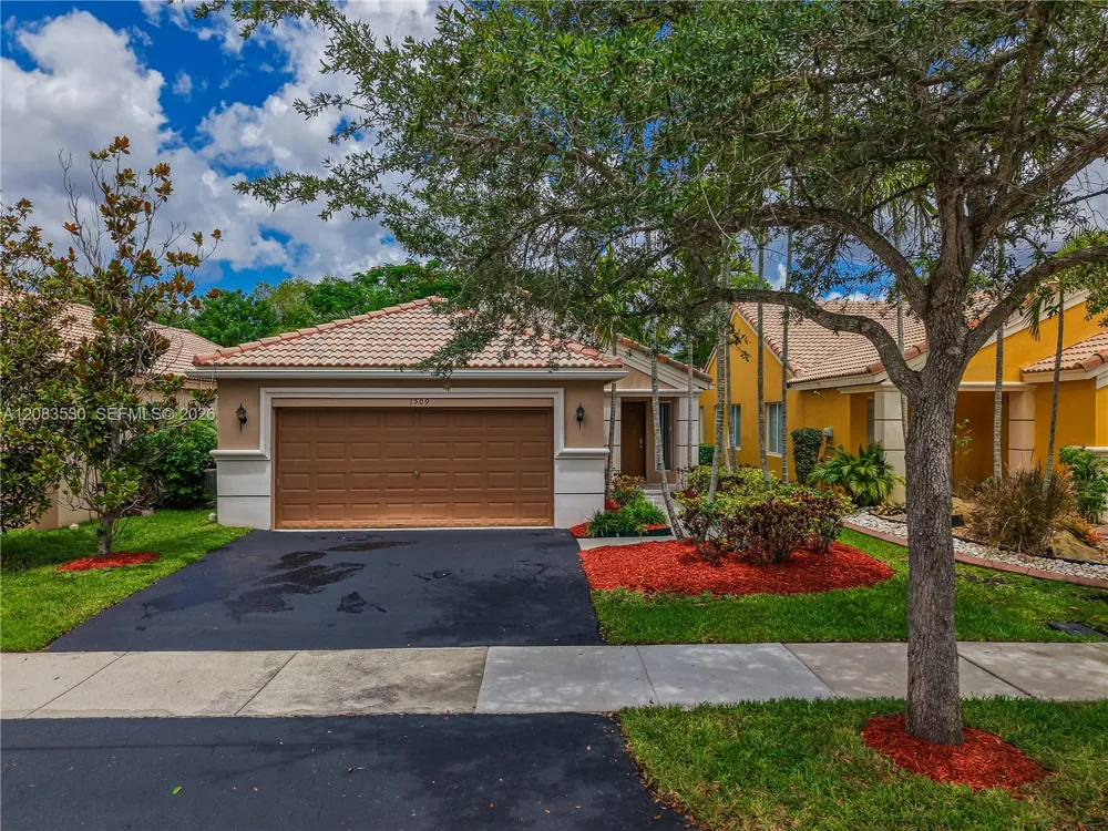 1509 Canary Island Dr Weston, FL 33327